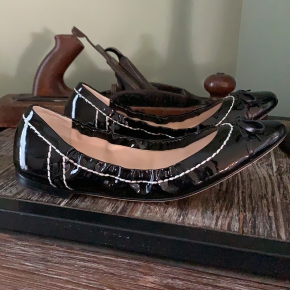 Giorgio ARMANI Black Patent Leather Ballerina Flat - Picture 2 of 13